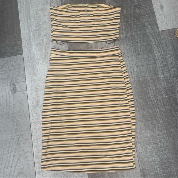 Set - Picture 2 of 8